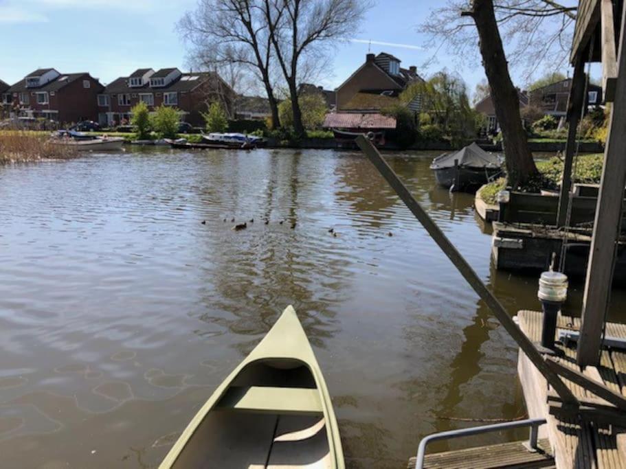 Gezellige Pipo Met Grote Schommel Aan Het Water Villa Medemblik Eksteriør bilde